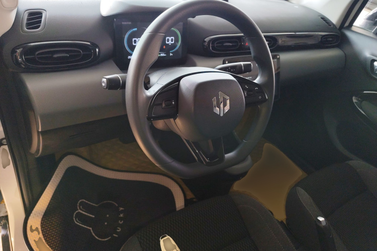 零跑汽车 零跑T03 2020款 400轻享版中控内饰12