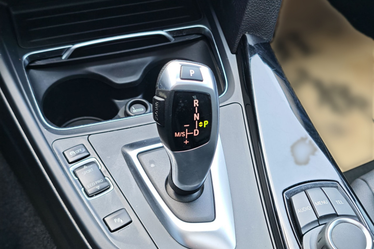 宝马3系 2017款 320Li 时尚型局部细节18