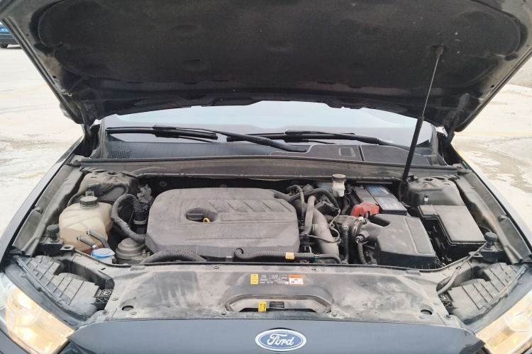 福特 金牛座 2016款 EcoBoost 180 豪华型机舱底盘24