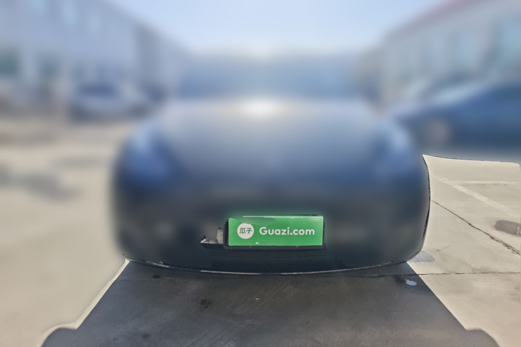 特斯拉 Model Y 2023款 长续航全轮驱动版车身外观2