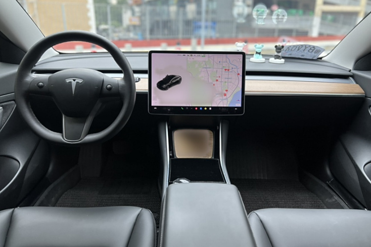 特斯拉 Model 3 2020款 改款 标准续航后驱升级版中控内饰7003