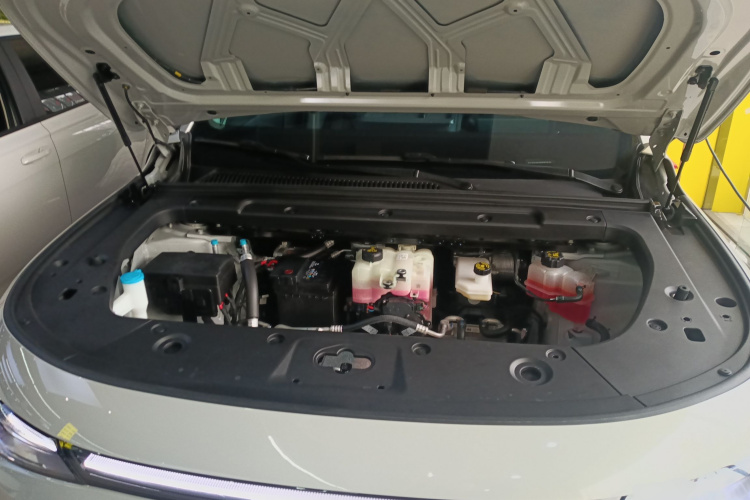 零跑汽车 零跑C10 2024款 530激光雷达版机舱底盘24