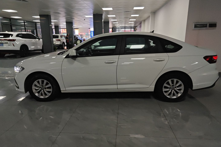 大众 朗逸 2023款 1.5L 自动得逸版车身外观4