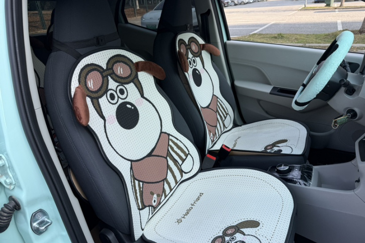 江铃集团新能源 易至EV2 2026款 PLUS+ 舒适型中控内饰7001