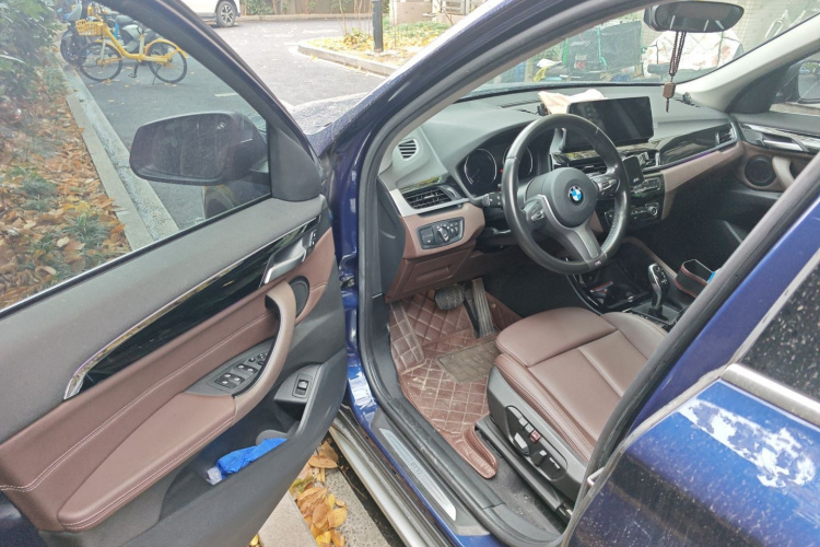 宝马X1 2020款 sDrive20Li 尊享型中控内饰20