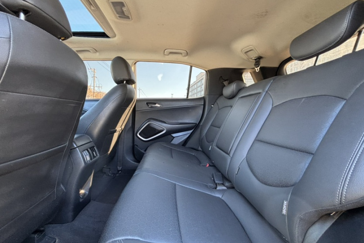 北京现代ix35 2018款 2.0L 自动两驱智勇·畅享版中控内饰7003