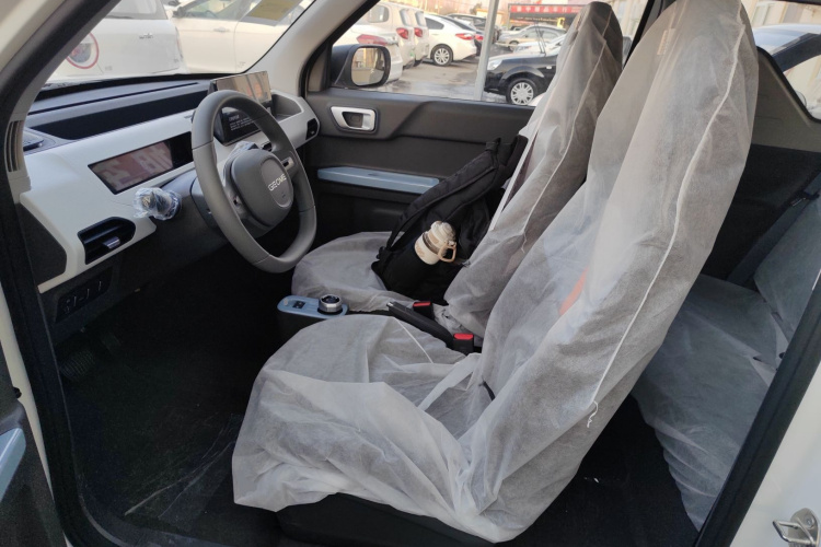 吉利银河 2024款 熊猫mini 200km 耐力熊中控内饰19