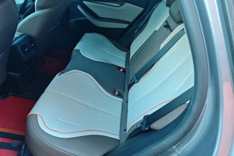 比亚迪 秦PLUS 2024款 荣耀版 EV 510KM领先型中控内饰7004