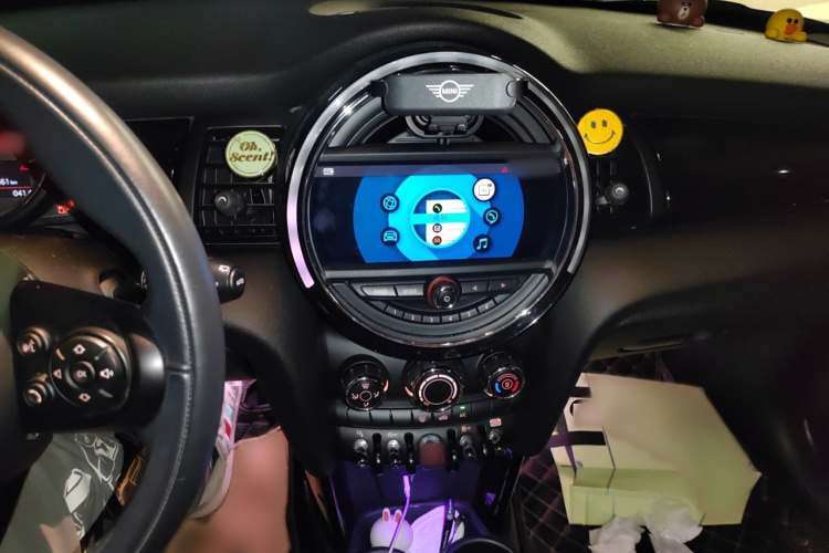 MINI 2019款 1.5T COOPER 经典派 五门版局部细节16