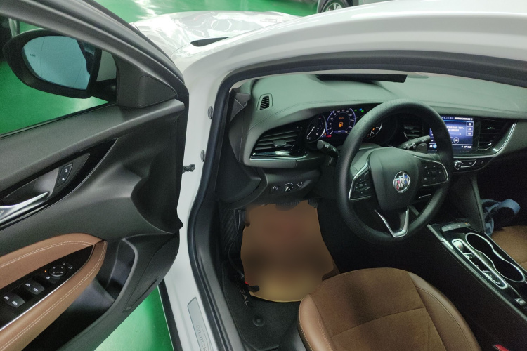 别克 君威 2020款 552T 豪华型中控内饰20