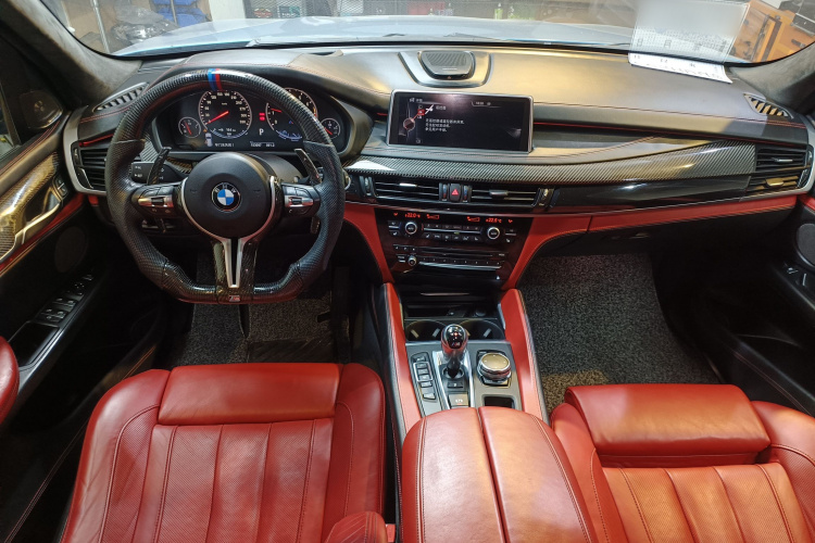 宝马X5 M 2015款 X5 M中控内饰7002