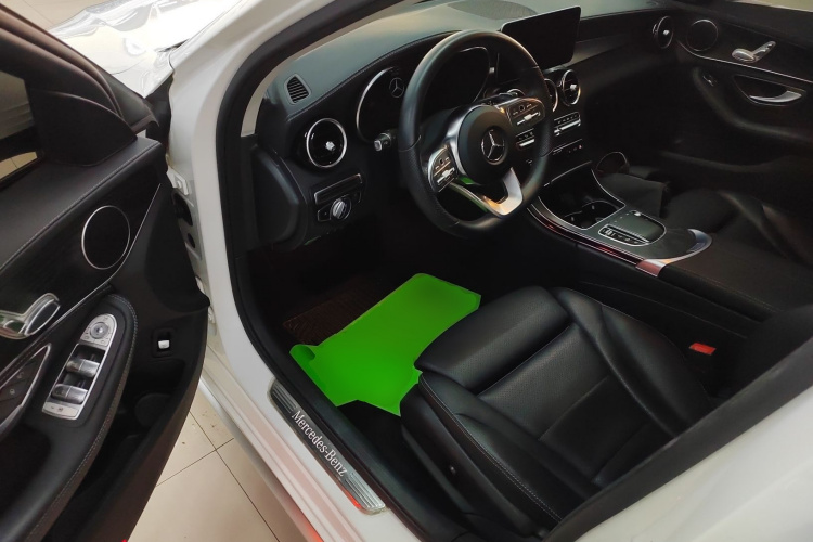 奔驰C级 2020款 改款 C 200 L 时尚型运动版中控内饰20