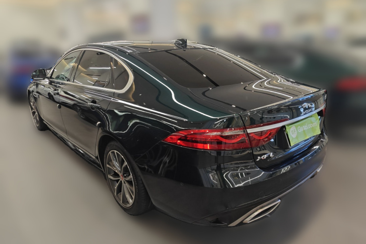 捷豹XFL 2022款 XFL 2.0T P250 两驱精英运动版车身外观5