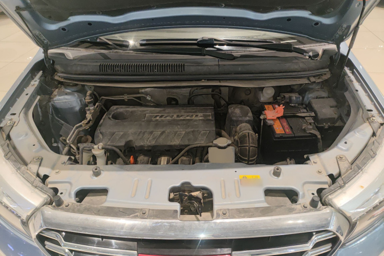 哈弗H1 2015款 1.5L AMT豪华型机舱底盘24