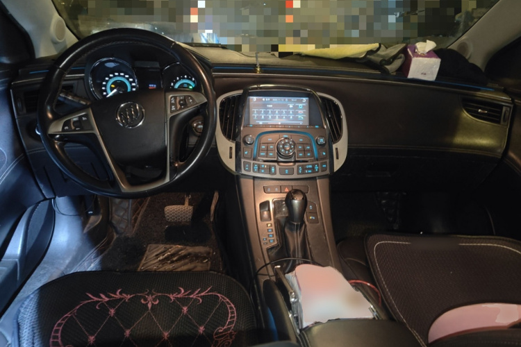 别克 君越 2011款 2.0T旗舰版中控内饰12