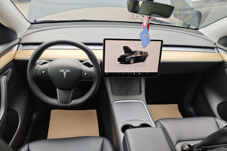 特斯拉 Model Y 2022款 后轮驱动版中控内饰12