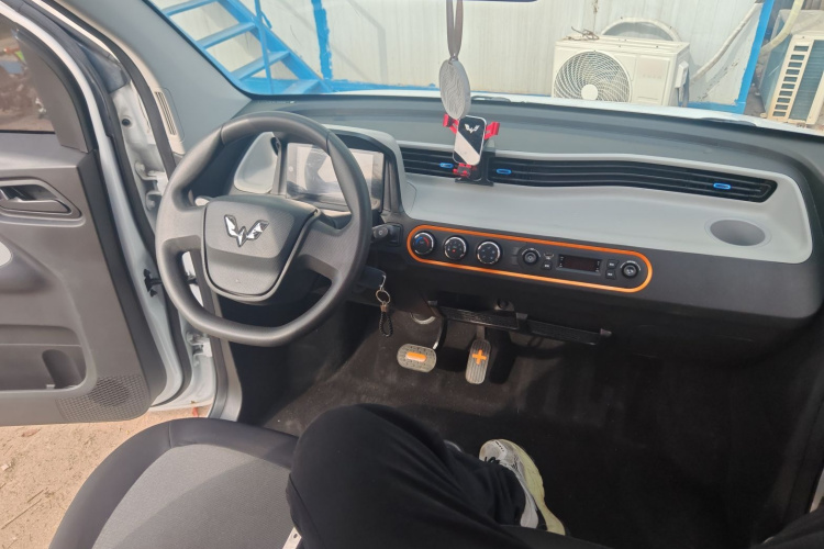 五菱汽车 宏光MINIEV 2020款 自在款 磷酸铁锂中控内饰12