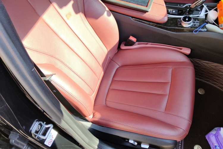 宝马5系 2019款 530Li 领先型 M运动套装局部细节41