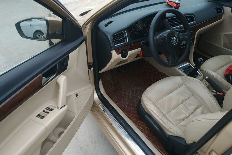 大众 朗逸 2013款 1.4TSI 手动舒适版中控内饰20