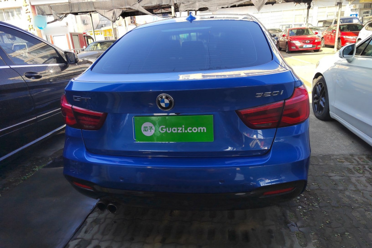 宝马3系GT 2018款 320i M运动型车身外观6