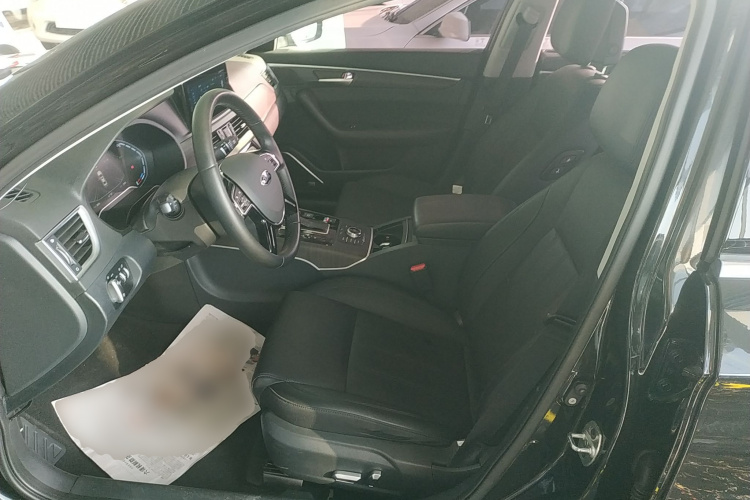 江汽集团 江淮iEVA60 2019款 旗舰型中控内饰19