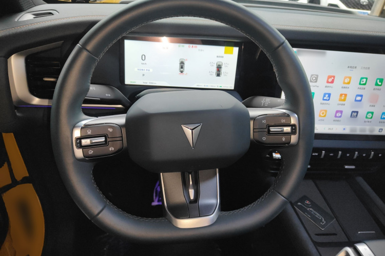 深蓝汽车 深蓝G318 2025款 无忧穿越版 四驱秘境版中控内饰13