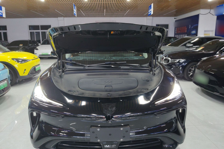 智己汽车 智己LS6 2023款 Max 长续航版机舱底盘24