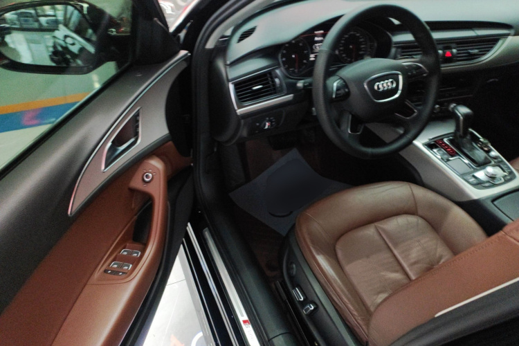 奥迪A6L 2018款 30周年年型 TFSI 进取型中控内饰20