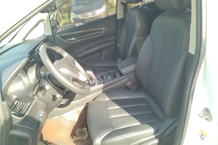 比亚迪 宋MAX 2019款 1.5T 自动智联睿逸天窗型 6座 国VI中控内饰19