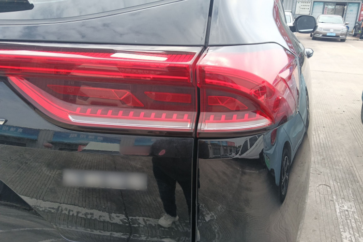 哈弗H6 2023款 国潮版 1.5T 自动都市版车身外观9