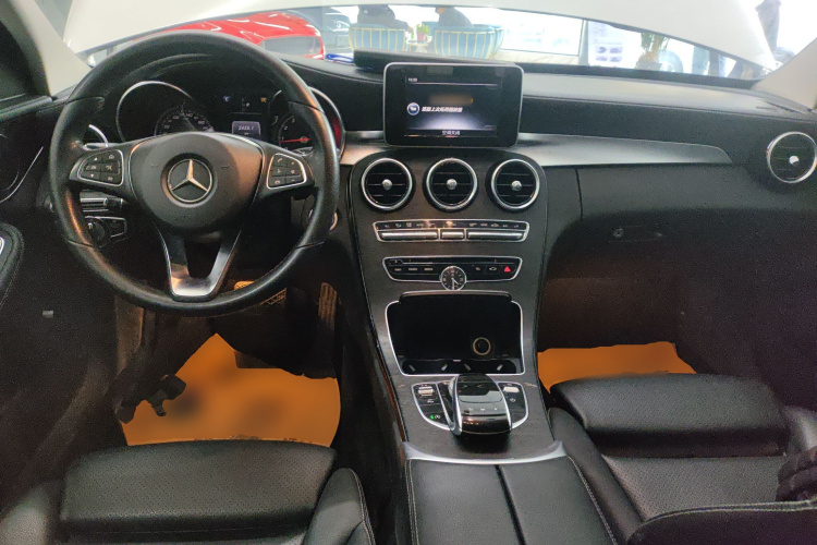 奔驰C级 2017款 改款 C 180 L 时尚型运动版中控内饰12