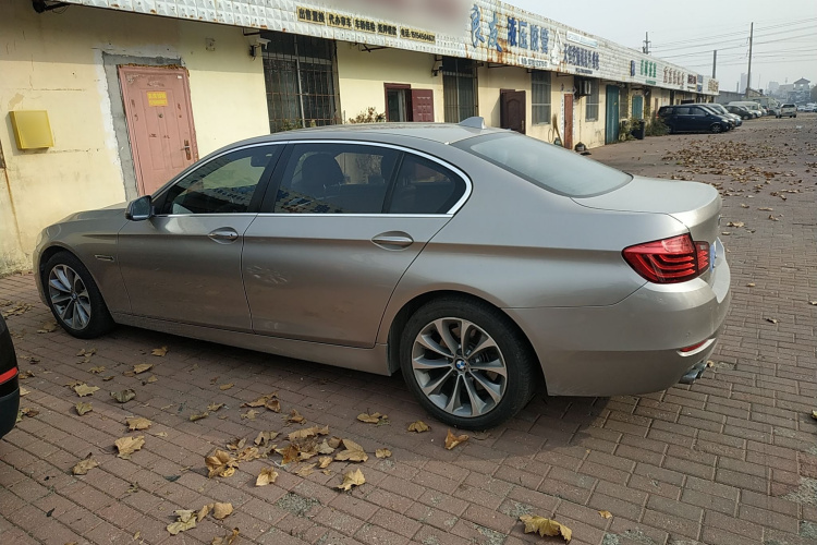 宝马5系 2017款 528Li 领先型车身外观4