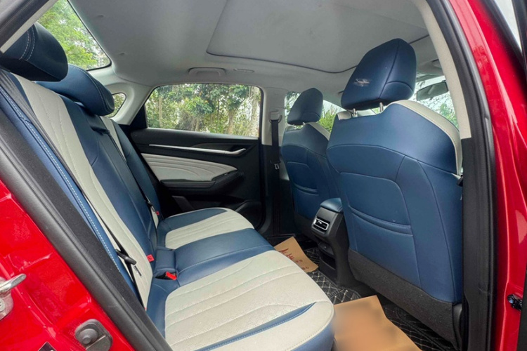 长安 逸动 2021款 PLUS 蓝鲸NE 1.4T GDI DCT旗舰型局部细节22