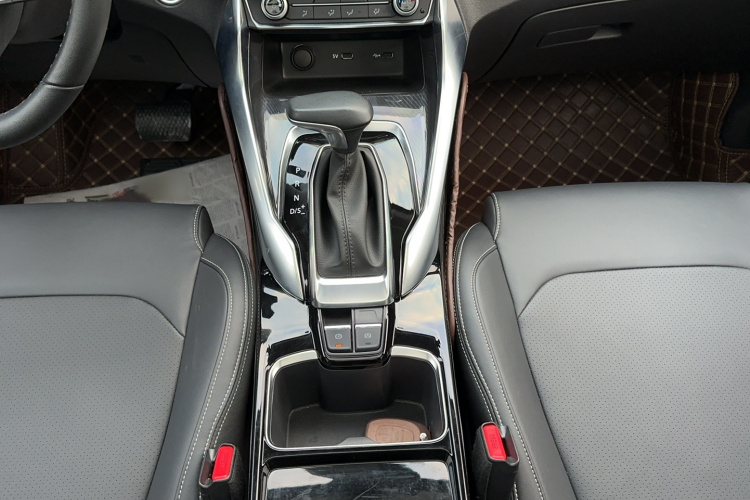 上汽大通MAXUS 大通G50 2020款 1.5T 自动豪华版局部细节18