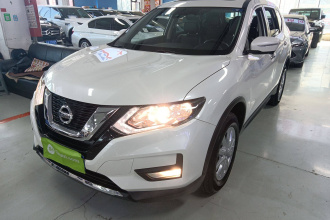 日产 奇骏 2022款 2.0L 两驱智联舒享版