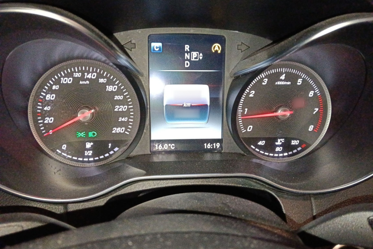 奔驰C级 2015款 C 180 L 运动型局部细节14