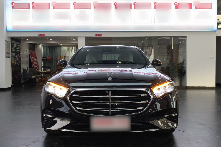 奔驰E级新能源 2024款 E 350 e L 插电式混合动力运动轿车车身外观6001
