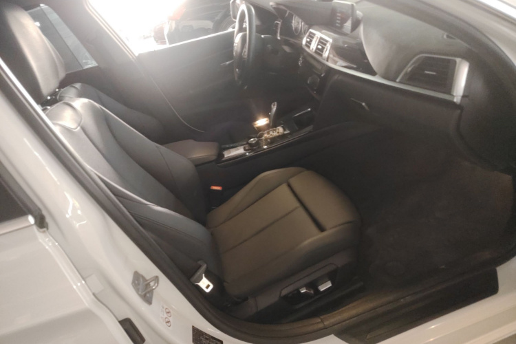 宝马3系 2018款 318Li局部细节41