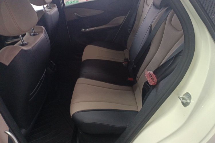 比亚迪 海豚 2025款 420km 时尚版中控内饰7004