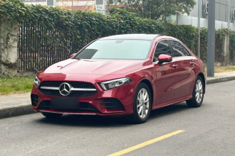 奔驰A级 2021款 A 200 L 运动轿车时尚型