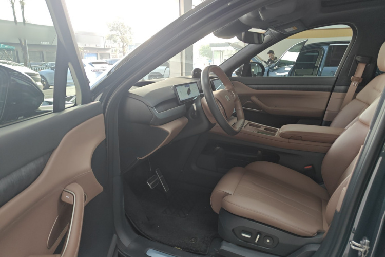 蔚来ES8 2023款 100kWh 签名版中控内饰19