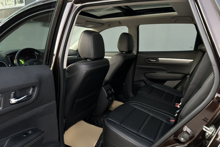 雷诺 科雷傲 2018款 2.0L 两驱豪华版中控内饰7001