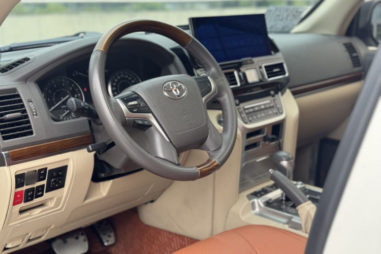 丰田 兰德酷路泽（平行进口）中控内饰7005