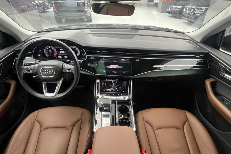 奥迪Q8 2021款 55 TFSI 豪华动感型中控内饰7002