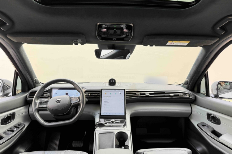 蔚来ES8 2020款 580KM 签名版 六座版中控内饰7006