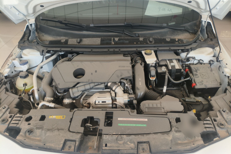 标致408 2022款 1.6T 追光版局部细节24