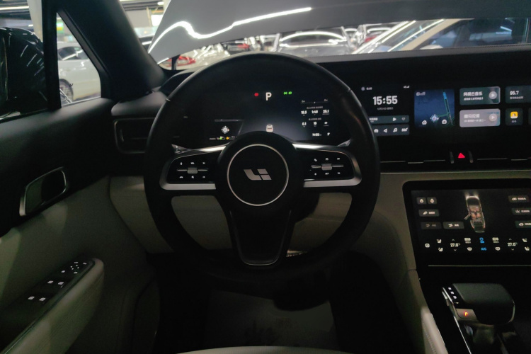 理想汽车 理想ONE 2021款 增程6座版局部细节13