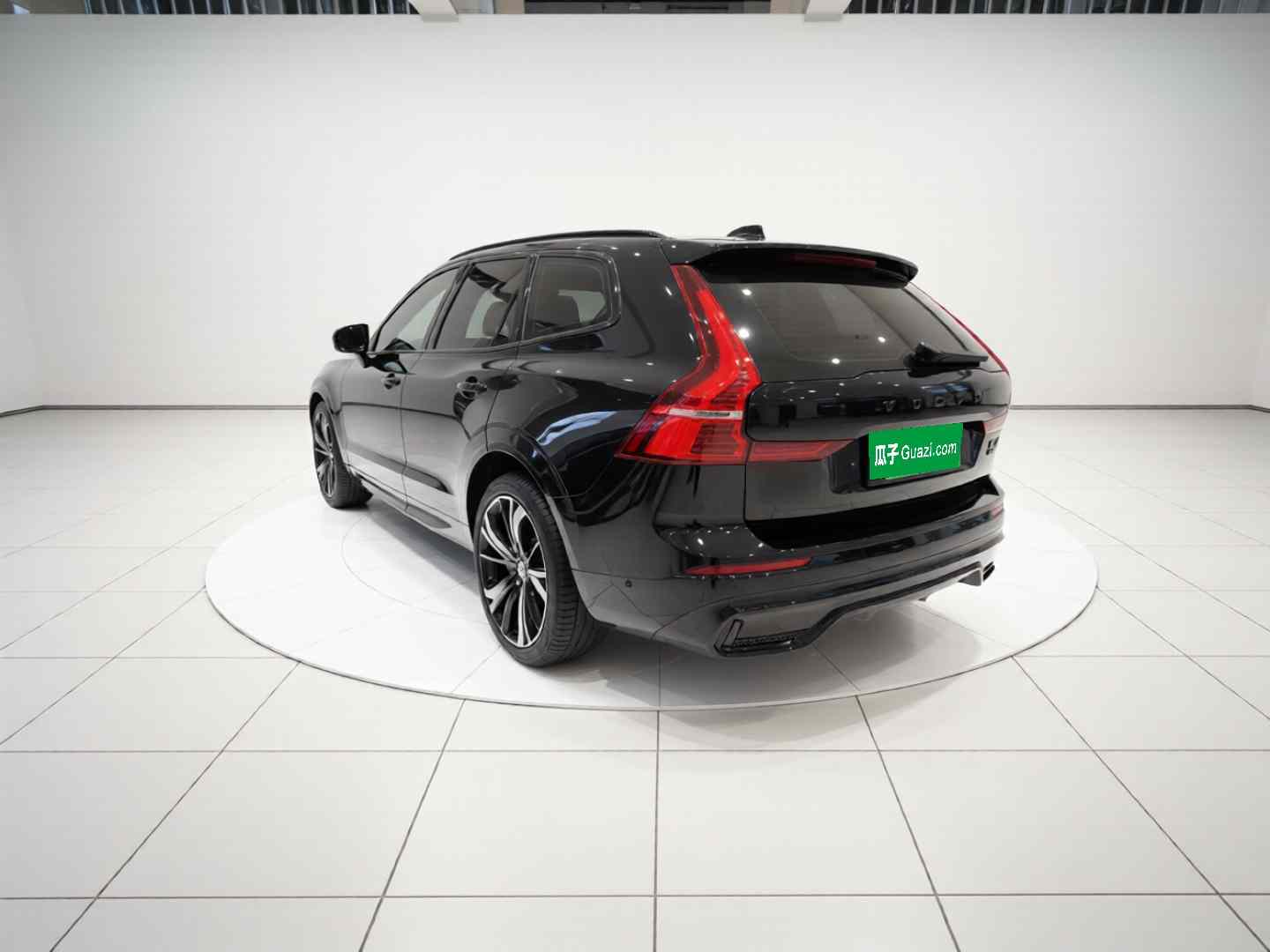 沃尔沃XC60新能源 2024款 T8 插电混动 长续航四驱智远极夜版(3)