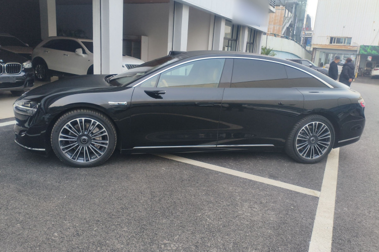 鸿蒙智行 享界S9 2024款 纯电 Ultra 四驱旗舰版车身外观4