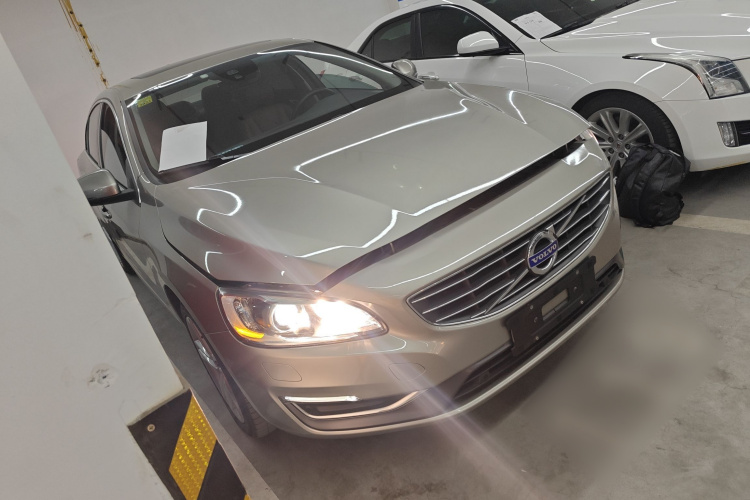 沃尔沃S60 2015款 S60L T5 智驭版车身外观6002